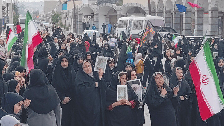 تصاویر/ راهپیمایی مردم خارگ علیه آشوبگران