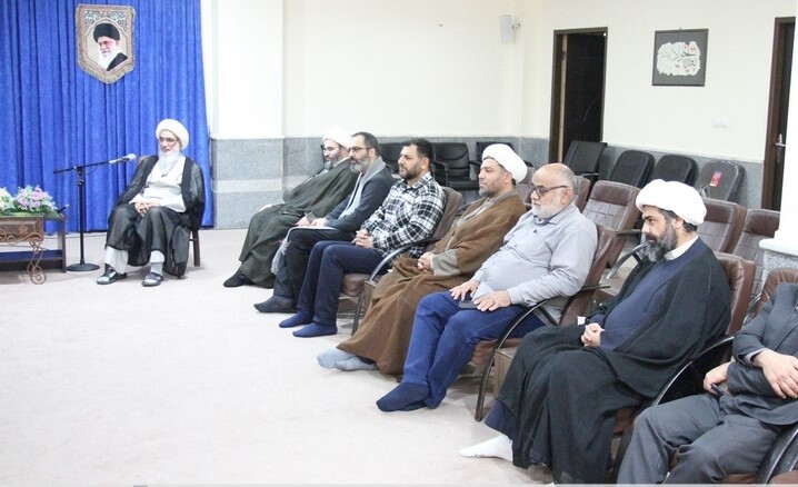 تصاویر/ دیدار اعضای کانون مداحان کشور با امام جمعه بوشهر