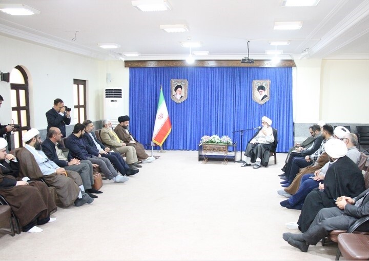 تصاویر/ دیدار اعضای کانون مداحان کشور با امام جمعه بوشهر