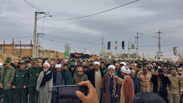 تصاویر / تشییع پیکر شهید محمود عباسی از شهدای امنیت