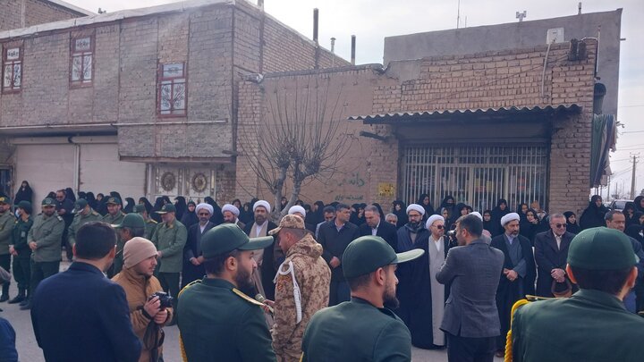 تصاویر / تشییع پیکر شهید محمود عباسی از شهدای امنیت