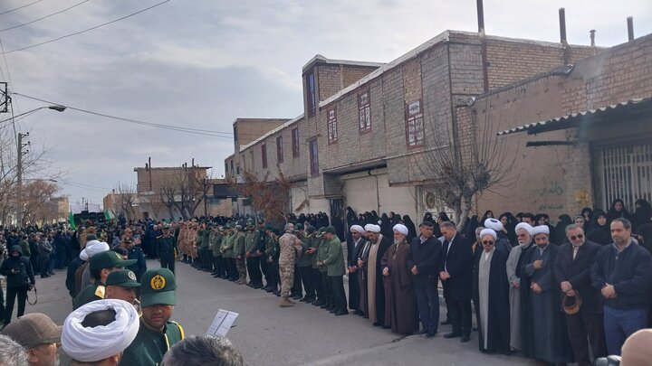 تصاویر / تشییع پیکر شهید محمود عباسی از شهدای امنیت