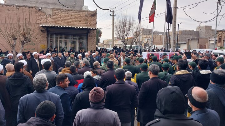 تصاویر / تشییع پیکر شهید محمود عباسی از شهدای امنیت