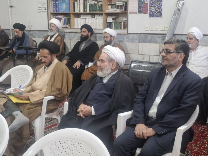 مراسم درس اخلاق و بینش سیاسی پیرامون اغتشاشات اخیر در کاشان