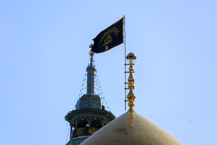 العتبة المعصومية تكتسي بالسواد عشية ذكرى استشهاد الإمام الكاظم (عليه السلام)