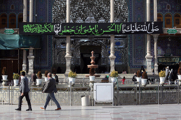 العتبة المعصومية تكتسي بالسواد عشية ذكرى استشهاد الإمام الكاظم (عليه السلام)