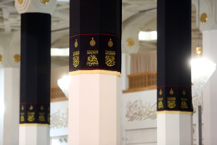 العتبة المعصومية تكتسي بالسواد عشية ذكرى استشهاد الإمام الكاظم (عليه السلام)