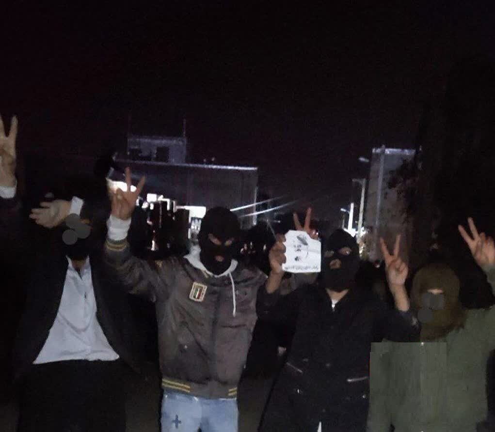 چرا نوجوانان فریب اغتشاشات دشمن میشوند؟