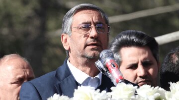 انقلاب اسلامی همواره در برابر زورگویی استکبار جهانی ایستاده است