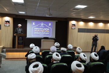 تصاویر / برگزاری دوره آموزشی اساتید و متولیان حوزه مراکز اسلام ناب در همدان