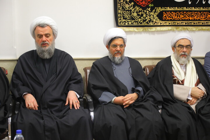 تصاویر / مراسم عزاداری شب شهادت امام موسی کاظم (ع) در دفتر آیت الله العظمی جوادی آملی