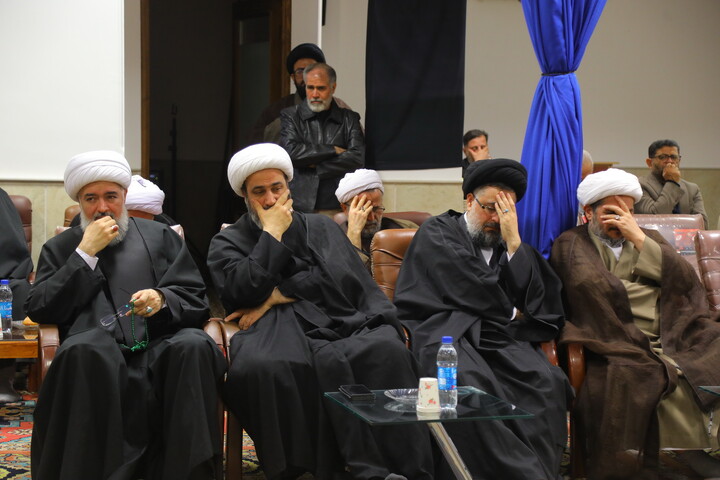 تصاویر / مراسم عزاداری شب شهادت امام موسی کاظم (ع) در دفتر آیت الله العظمی جوادی آملی