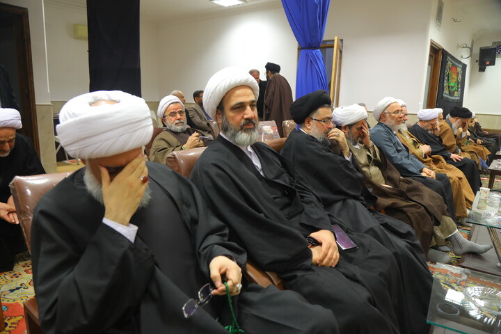 تصاویر / مراسم عزاداری شب شهادت امام موسی کاظم (ع) در دفتر آیت الله العظمی جوادی آملی