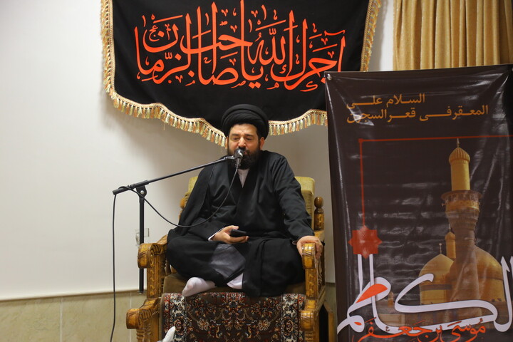 تصاویر / مراسم عزاداری شب شهادت امام موسی کاظم (ع) در دفتر آیت الله العظمی جوادی آملی