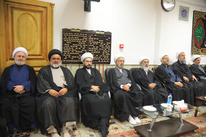 تصاویر / مراسم عزاداری شب شهادت امام موسی کاظم (ع) در دفتر آیت الله العظمی جوادی آملی