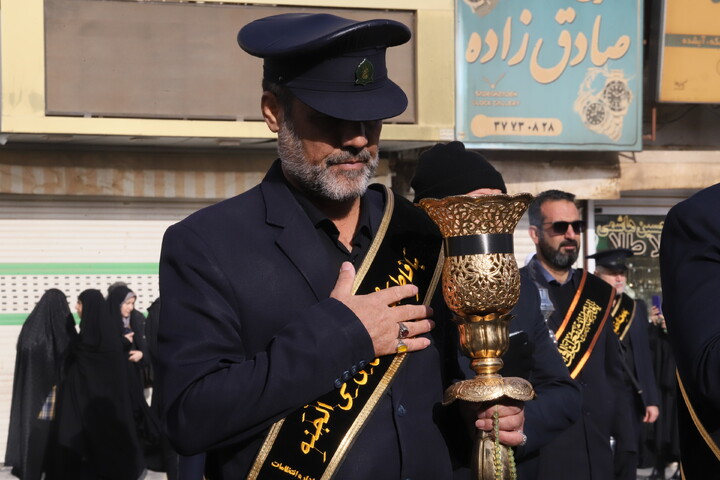 دستهٔ عزاداری خادمین و زائرین