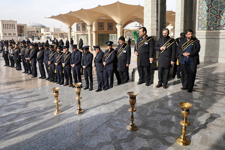 تصاویر/ دسته عزای خادمان و زائران حرم بانوی کرامت در سالروز شهادت امام موسی کاظم(ع)