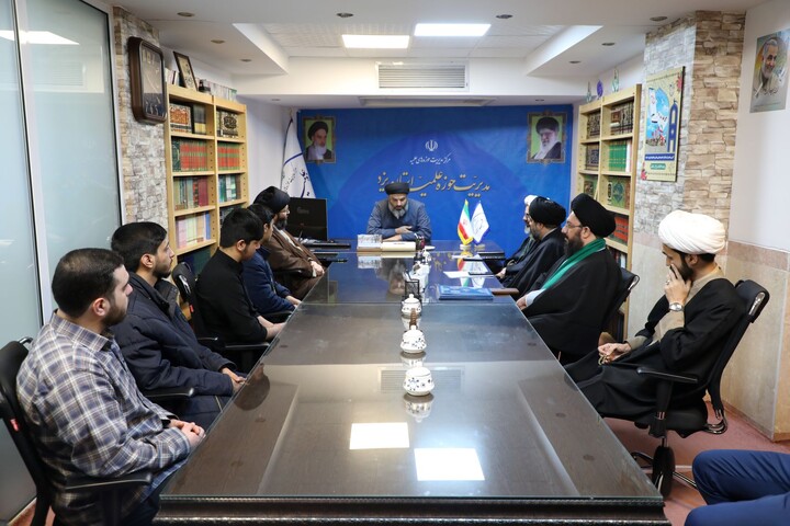 تصاویر/ تقدیر از طلاب برتر مسابقات علمی استانی و راهیافته به مرحله کشوری