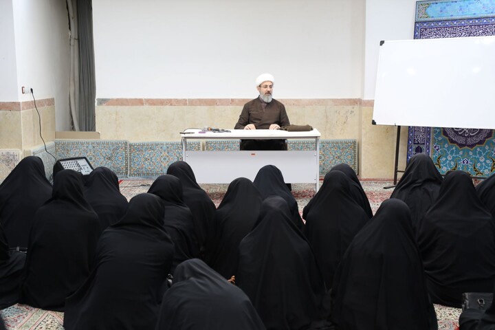 تصاویر/ برگزاری جلسه ماهانه حجت‌الاسلام شعبان‌زاده