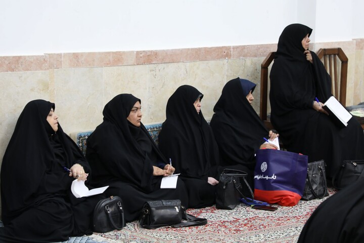 تصاویر/ برگزاری جلسه ماهانه حجت‌الاسلام شعبان‌زاده