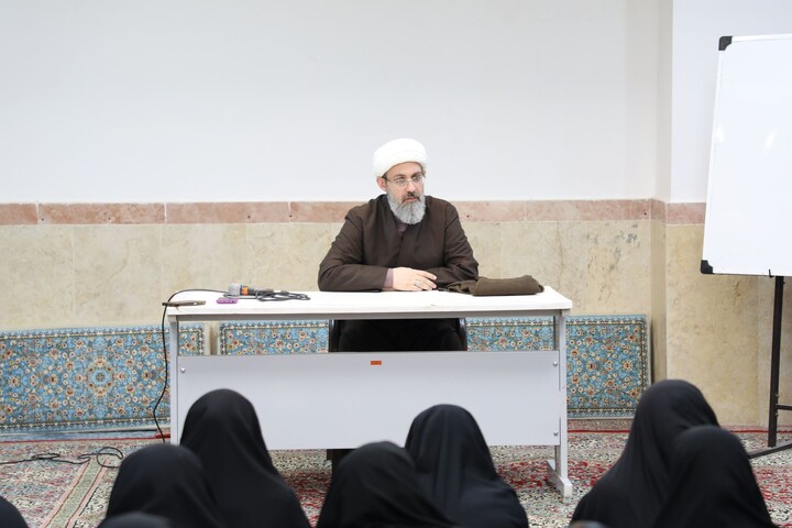 تصاویر/ برگزاری جلسه ماهانه حجت‌الاسلام شعبان‌زاده
