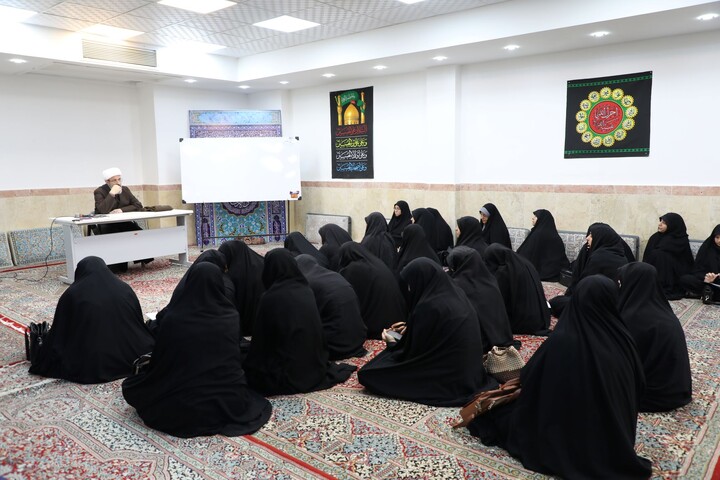 تصاویر/ برگزاری جلسه ماهانه حجت‌الاسلام شعبان‌زاده