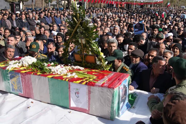 تصاویر/تشییع پیکر شهید مدافع امنیت در کوهدشت