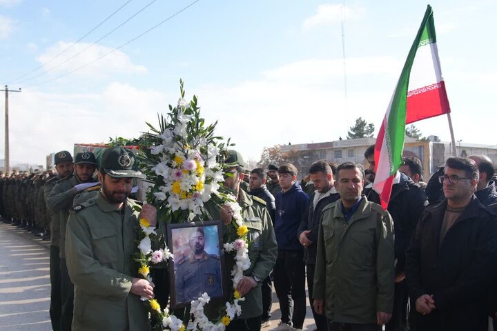 تصاویر/تشییع پیکر شهید مدافع امنیت در کوهدشت