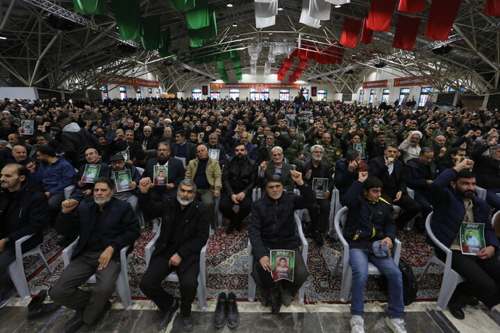 تصاویر / مراسم بزرگداشت شهدای مدافع امنیت اغتشاشات اخیر اصفهان