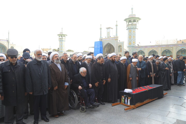 تصاویر/ مراسم تشییع  پیکر حجت الاسلام والمسلمین مجتبی بروجردی پدر شهید عیسی بروجردی