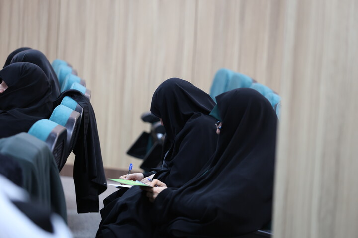 تصاویر / برگزاری دوره آموزشی اساتید و متولیان حوزه مراکز اسلام ناب در همدان