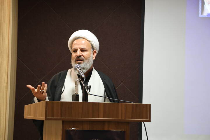 تصاویر / برگزاری دوره آموزشی اساتید و متولیان حوزه مراکز اسلام ناب در همدان