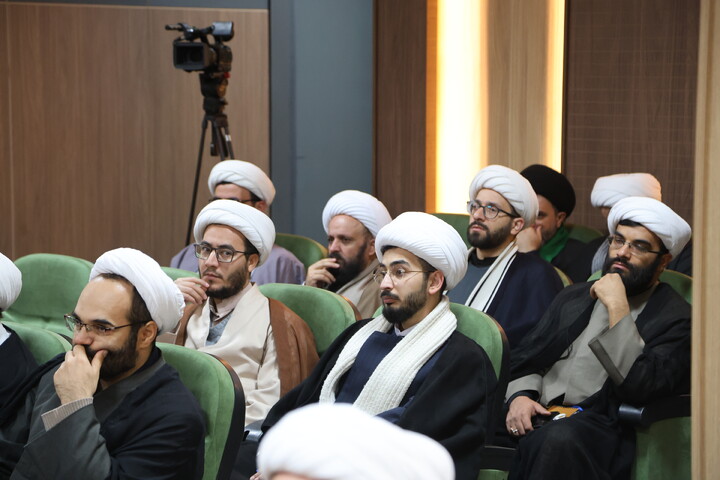 تصاویر / برگزاری دوره آموزشی اساتید و متولیان حوزه مراکز اسلام ناب در همدان