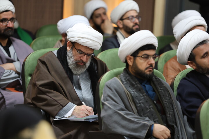 تصاویر / برگزاری دوره آموزشی اساتید و متولیان حوزه مراکز اسلام ناب در همدان