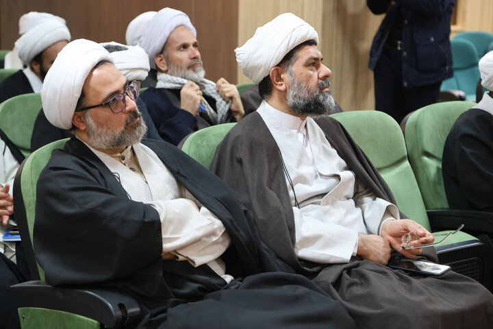 تصاویر / برگزاری دوره آموزشی اساتید و متولیان حوزه مراکز اسلام ناب در همدان