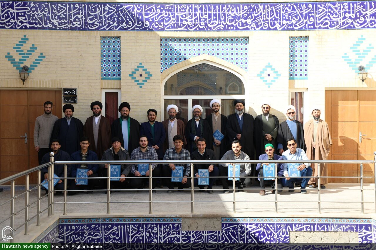 تصاویر/ تقدیر از طلاب برتر مسابقات علمی استانی و راهیافته به مرحله کشوری