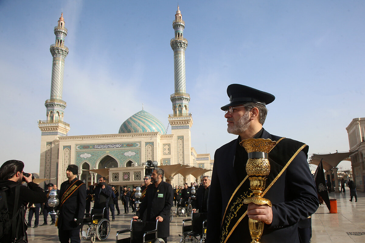 دسته عزای خادمان کریمه اهل بیت(س) در سوگ امام موسی کاظم(ع) + تصاویر