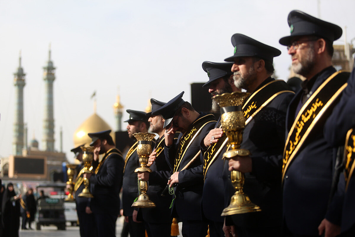 دسته عزای خادمان کریمه اهل بیت(س) در سوگ امام موسی کاظم(ع) + تصاویر