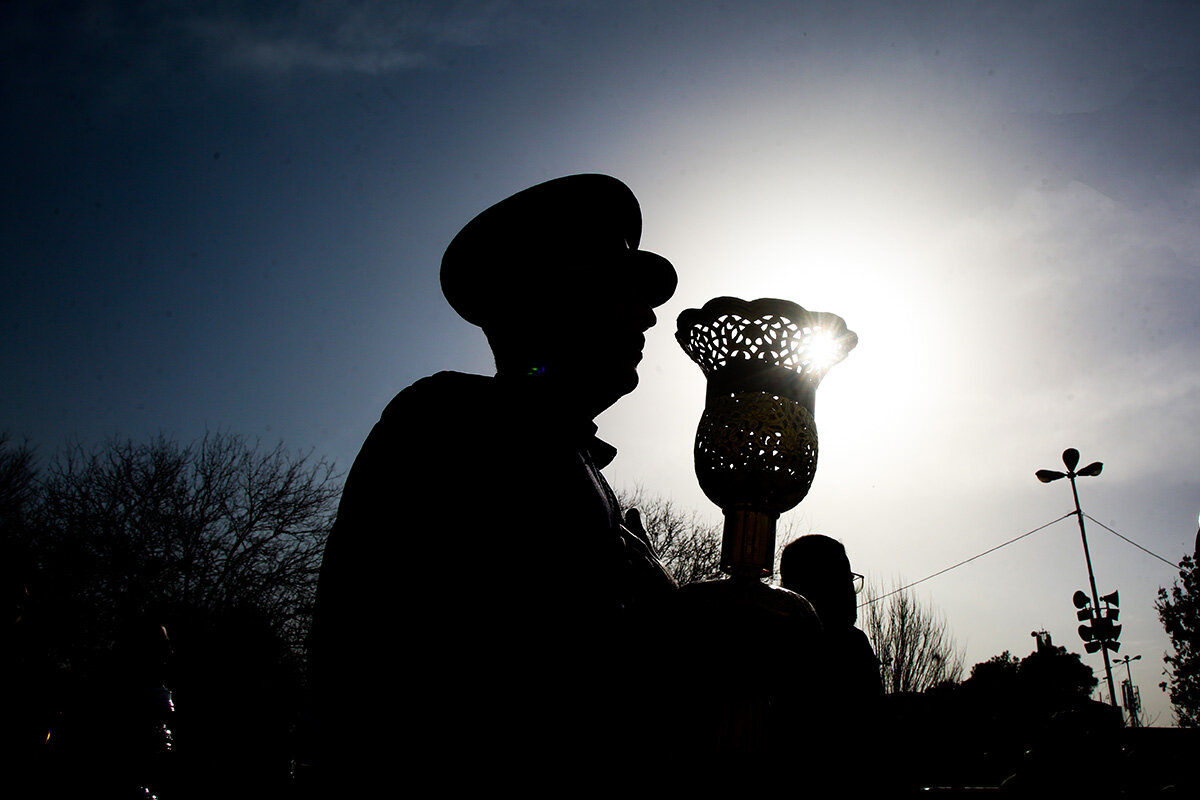 دسته عزای خادمان کریمه اهل بیت(س) در سوگ امام موسی کاظم(ع) + تصاویر