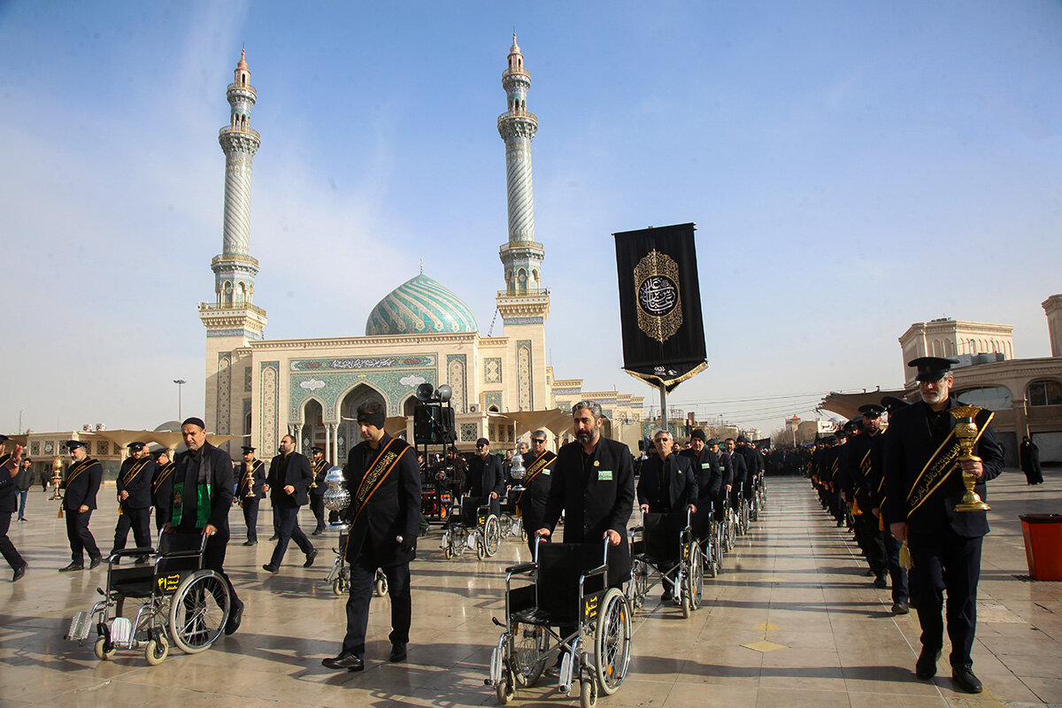 دسته عزای خادمان کریمه اهل بیت(س) در سوگ امام موسی کاظم(ع) + تصاویر