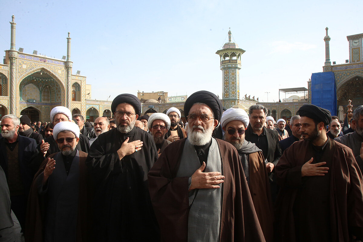 دسته عزای خادمان کریمه اهل بیت(س) در سوگ امام موسی کاظم(ع) + تصاویر