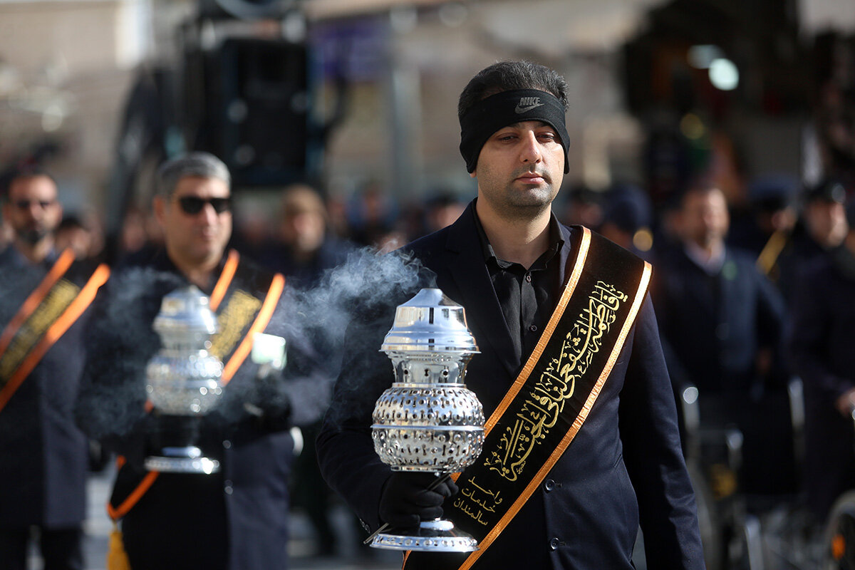 دسته عزای خادمان کریمه اهل بیت(س) در سوگ امام موسی کاظم(ع) + تصاویر