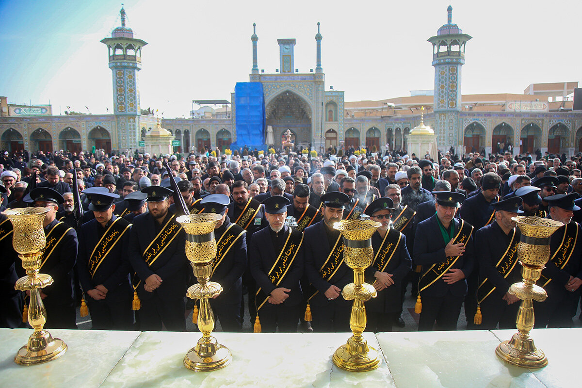 دسته عزای خادمان کریمه اهل بیت(س) در سوگ امام موسی کاظم(ع) + تصاویر