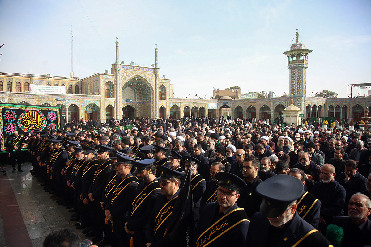 دسته عزای خادمان کریمه اهل بیت(س) در سوگ امام موسی کاظم(ع) + تصاویر