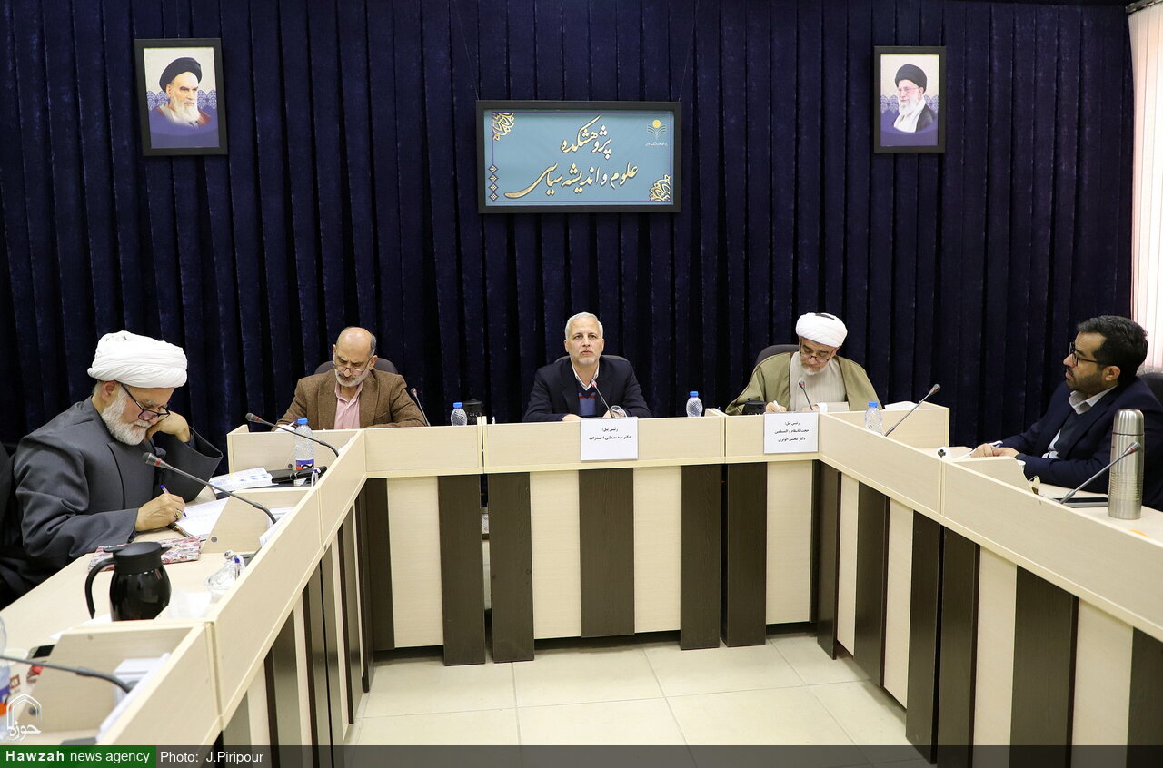 تصاویر/ پنل های علمی همایش بین‌المللی «امت _ تمدن در قرآن»