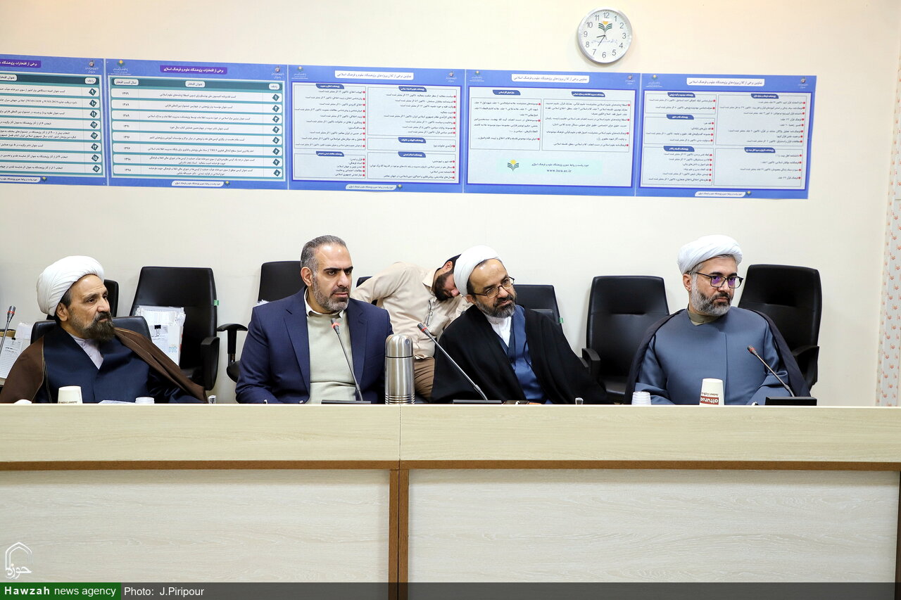 تصاویر/ پنل های علمی همایش بین‌المللی «امت _ تمدن در قرآن»