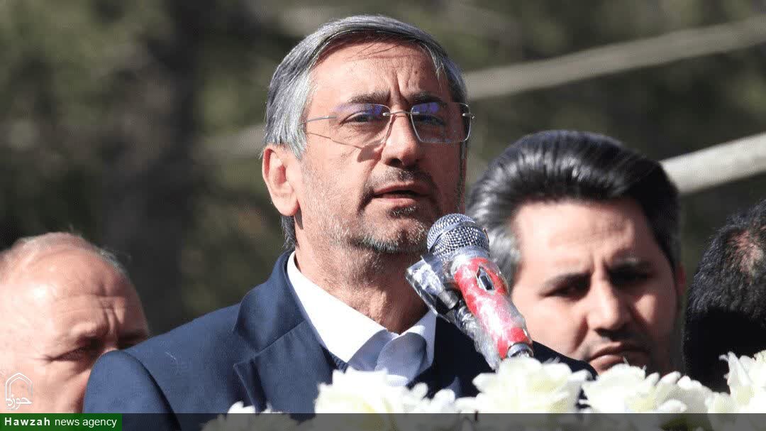 انقلاب اسلامی همواره در برابر زورگویی استکبار جهانی ایستاده است