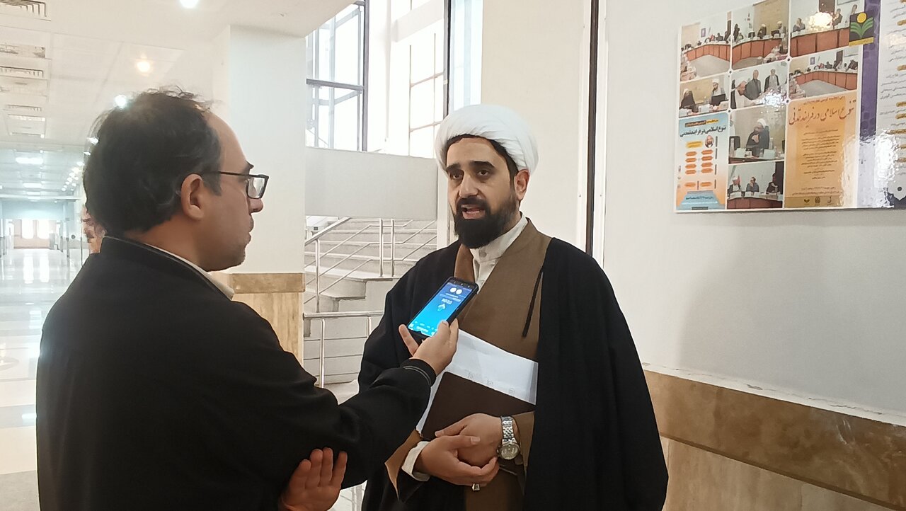 پنل های تخصصی همایش بین المللی امت - تمدن در قرآن به روایت تصویر