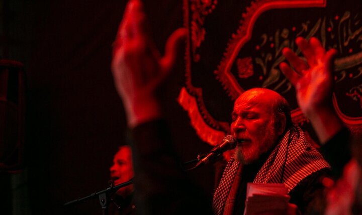 تصاویر/ مراسم عزاداری در حسینیه موج الحسین(ع) پس از حملات تروریستی