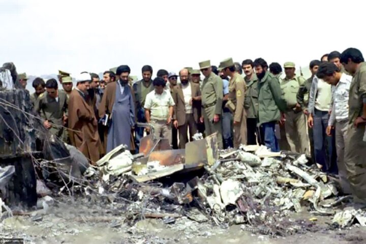 خدا چگونه به انقلاب کمک می‌کند؟